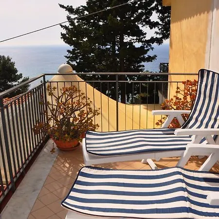 Appartamento Laura Sea View *
