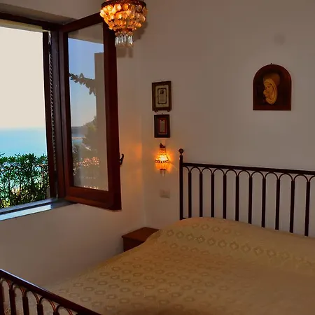 Laura Sea View Apartment
