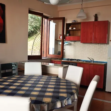 Laura Sea View Apartment